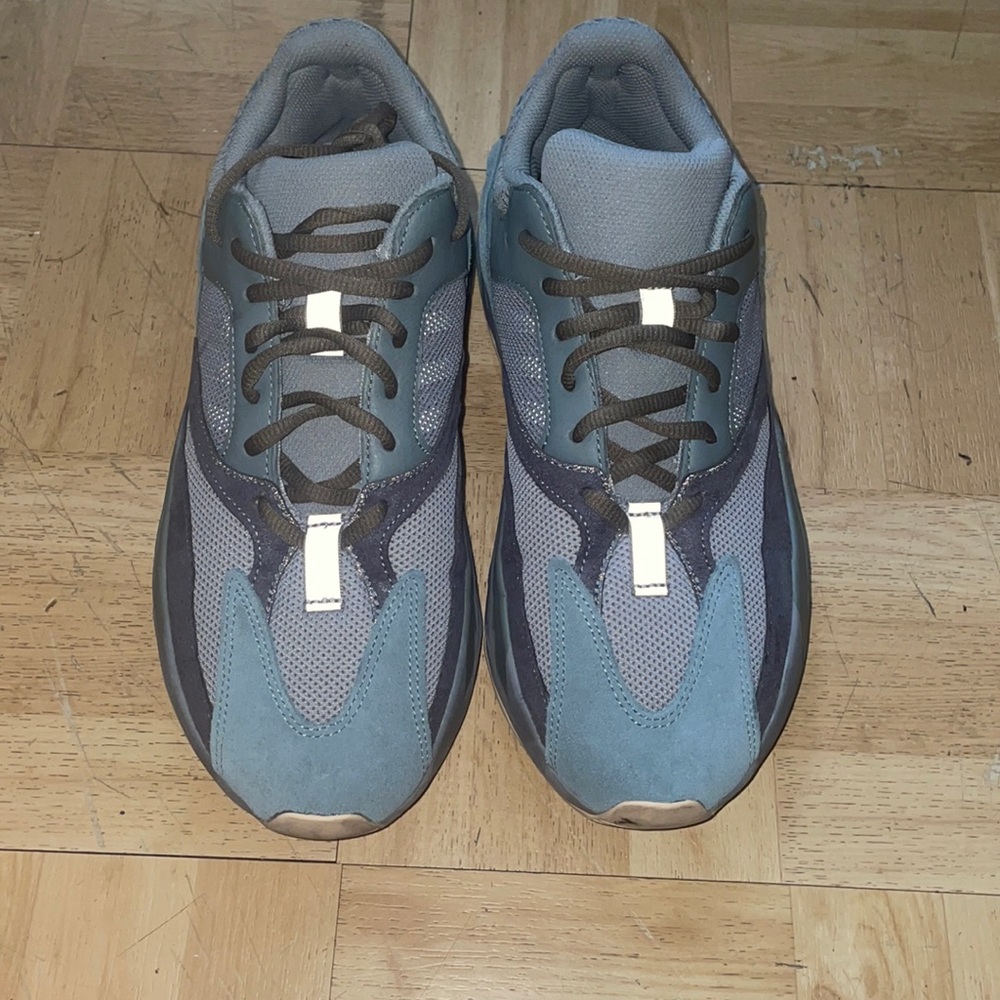 Yeezy 700